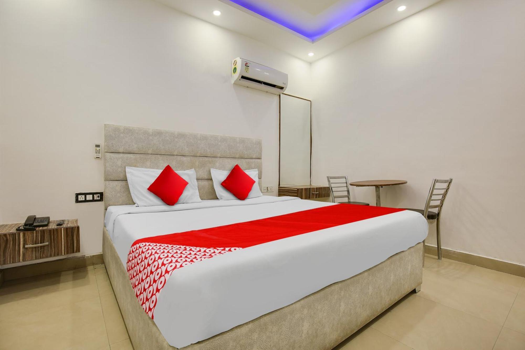 Hotel O Av Continental Zirakpur Zewnętrze zdjęcie